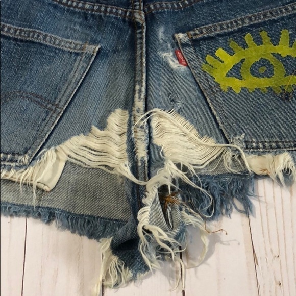 Levi’s custom up cycled shorts size 28 - Picture 12 of 12